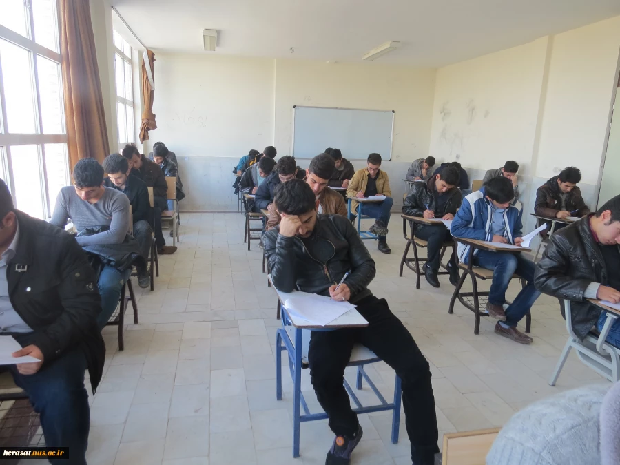 بازدید حراست و معاونین آموزشکده از نحوه برگزاری امتحانات نیمسال اول 94 5