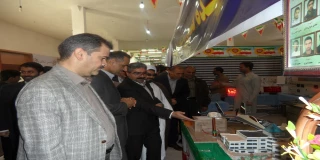 غرفه دانشکده شهید باهنر زاهدان در دانشگاه سیستان و بلوچستان به مناسبت دهه فجر