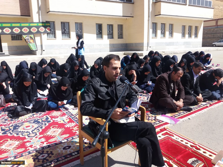 بر گزاری زیارت عاشورا در دهه اول محرم  2