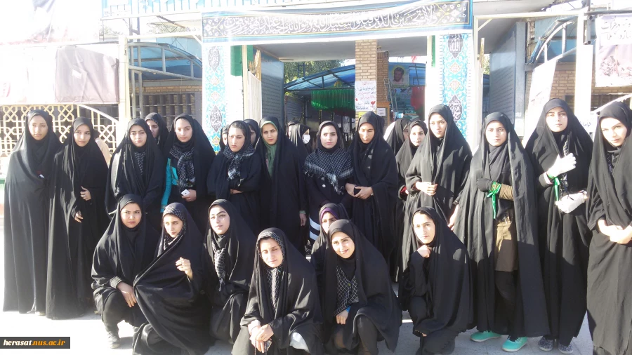 تعداد44 نفر ازدانشجویان آموزشکده فنی دختران ایلام جهت بازدید از مناطق جنگی  جنوب کشور ویادواره ی شهیدان دفاع مقدس دراردوی راهیان نورشرکت کردند.  3