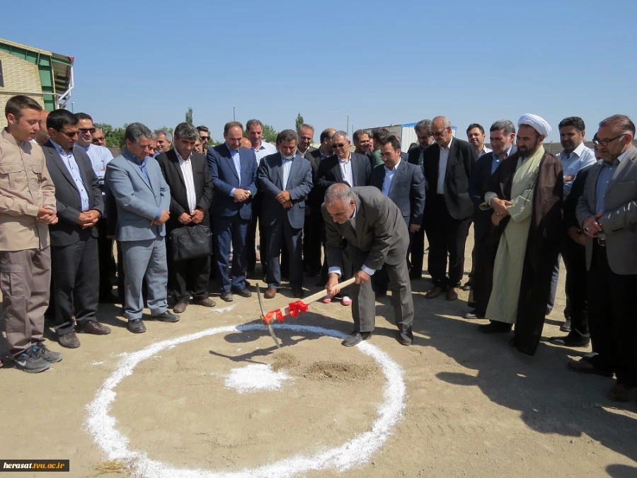 مراسم کلنگ زنی دومین کارگاه سنگین و رونمایی از مزار شهید گمنام آموزشکده پسران اردبیل