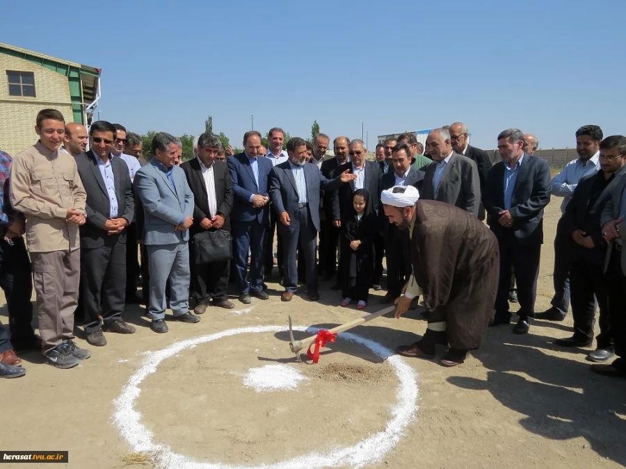 مراسم کلنگ زنی دومین کارگاه سنگین و رونمایی از مزار شهید گمنام آموزشکده پسران اردبیل