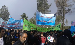 حضور پر شور کارکنان ، اساتید و دانشجویان آموزشکده فنی و حرفه ای پسران بیرجند در حماسه 22 بهمن  3