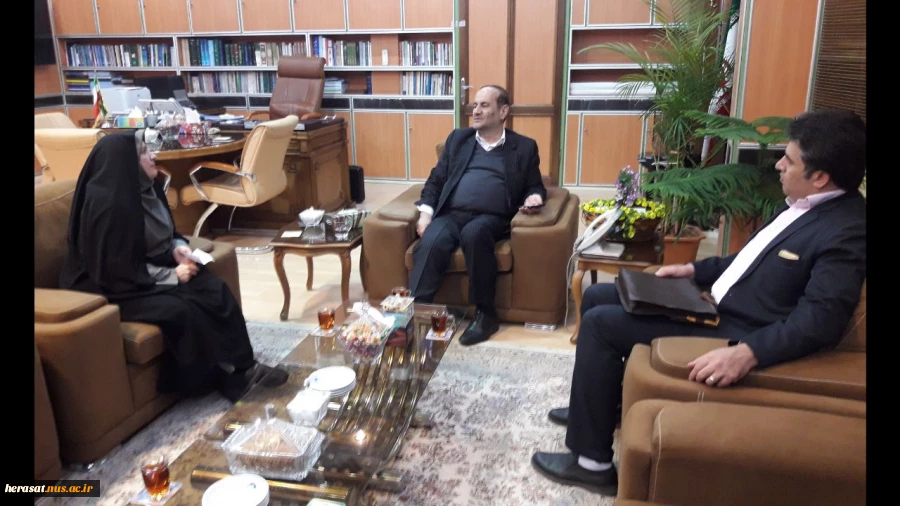 ملاقات مسئولین آموزشکده دختران ایلام بااستاندار 4