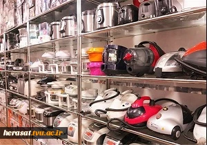 برگزاری اولین نمایشگاه کالای ایرانی در کرمانشاه
رئیس اتاق بازرگانی استان کرمانشاه گفت: اولین نمایشگاه کالای ایرانی کشور در کرمانشاه برگزار می‌شود.
کیوان کاشفی رئیس اتاق بازرگانی استان کرمانشاه در گفتگو با خبرنگار گروه استان های باشگاه خبرنگاران جوان از 