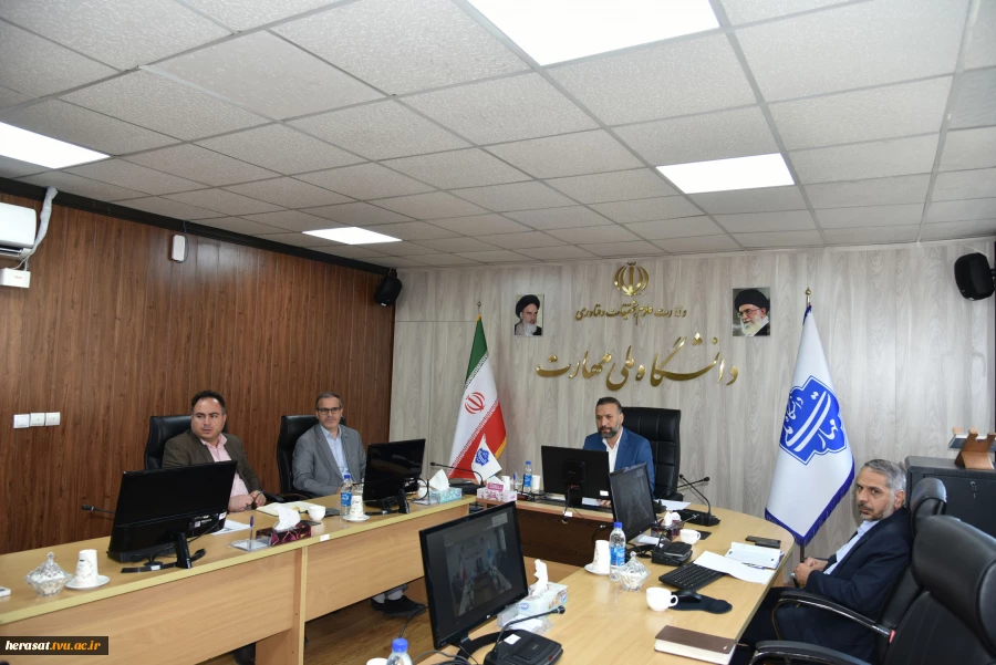 بررسی چالش‌ها و مدیریت بحران در بازگشایی دانشگاه‌ها 2